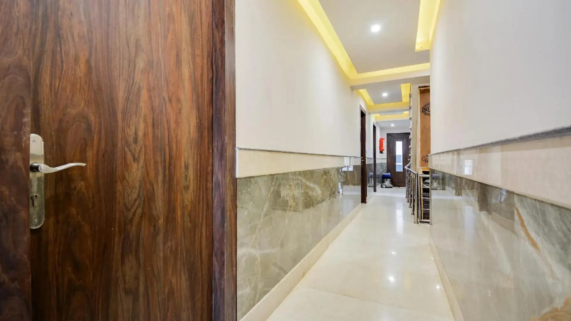 Отель Aangan Regency Шимла 4*,  Индия