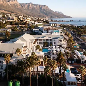 Hotel The Bay